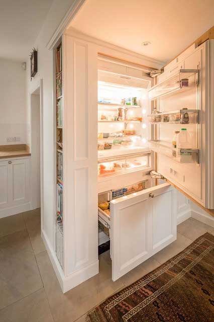 kitchen integrated fridge-freezer
